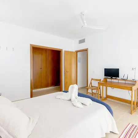Heura Holiday home Biniancolla