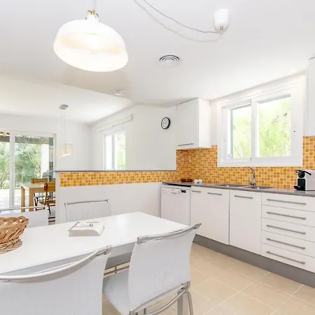 Heura Holiday home Biniancolla