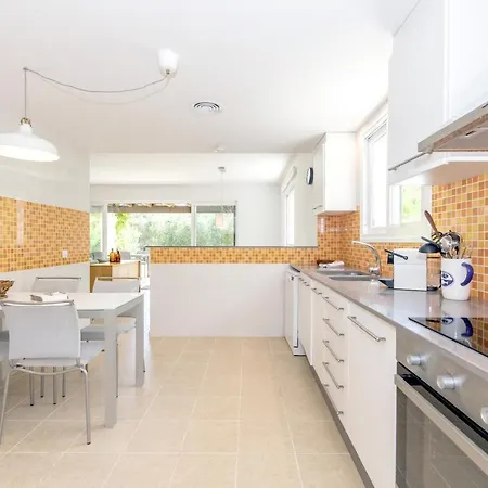 Heura Holiday home Biniancolla